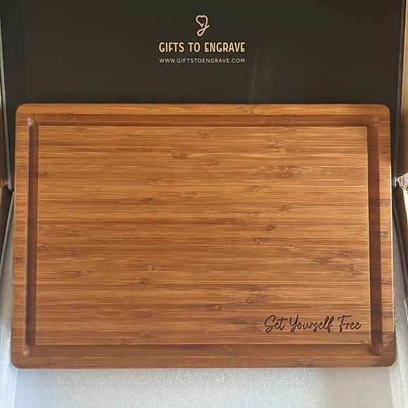 Brand New Premium Bamboo Cutting Board Charcuterie Board “Set Yourself Free” - Picture 7 of 13